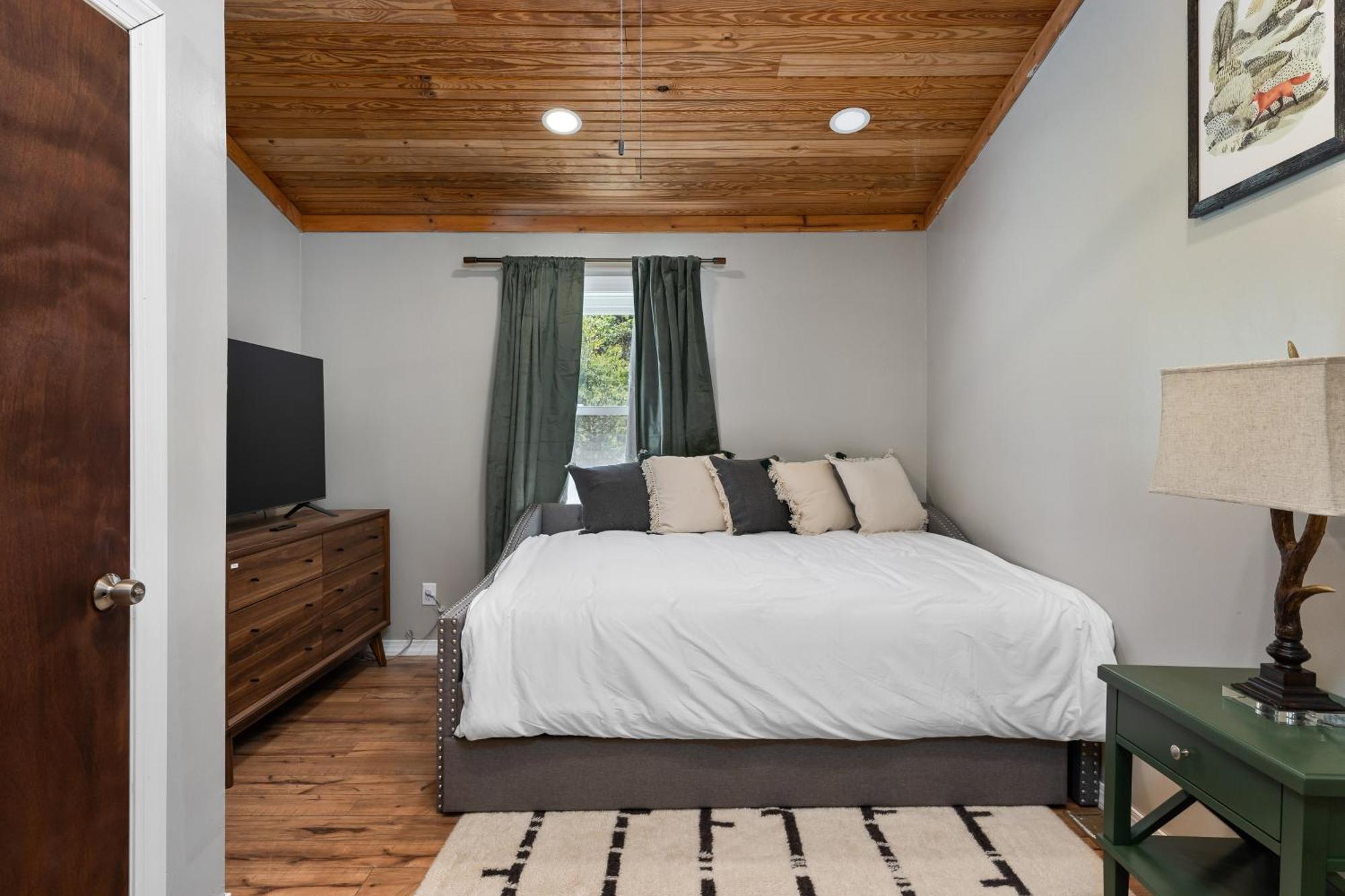 Spacious Cabin Near Hocking Hills And Caves With Hot Tub And Firepit Laurelville Luaran gambar