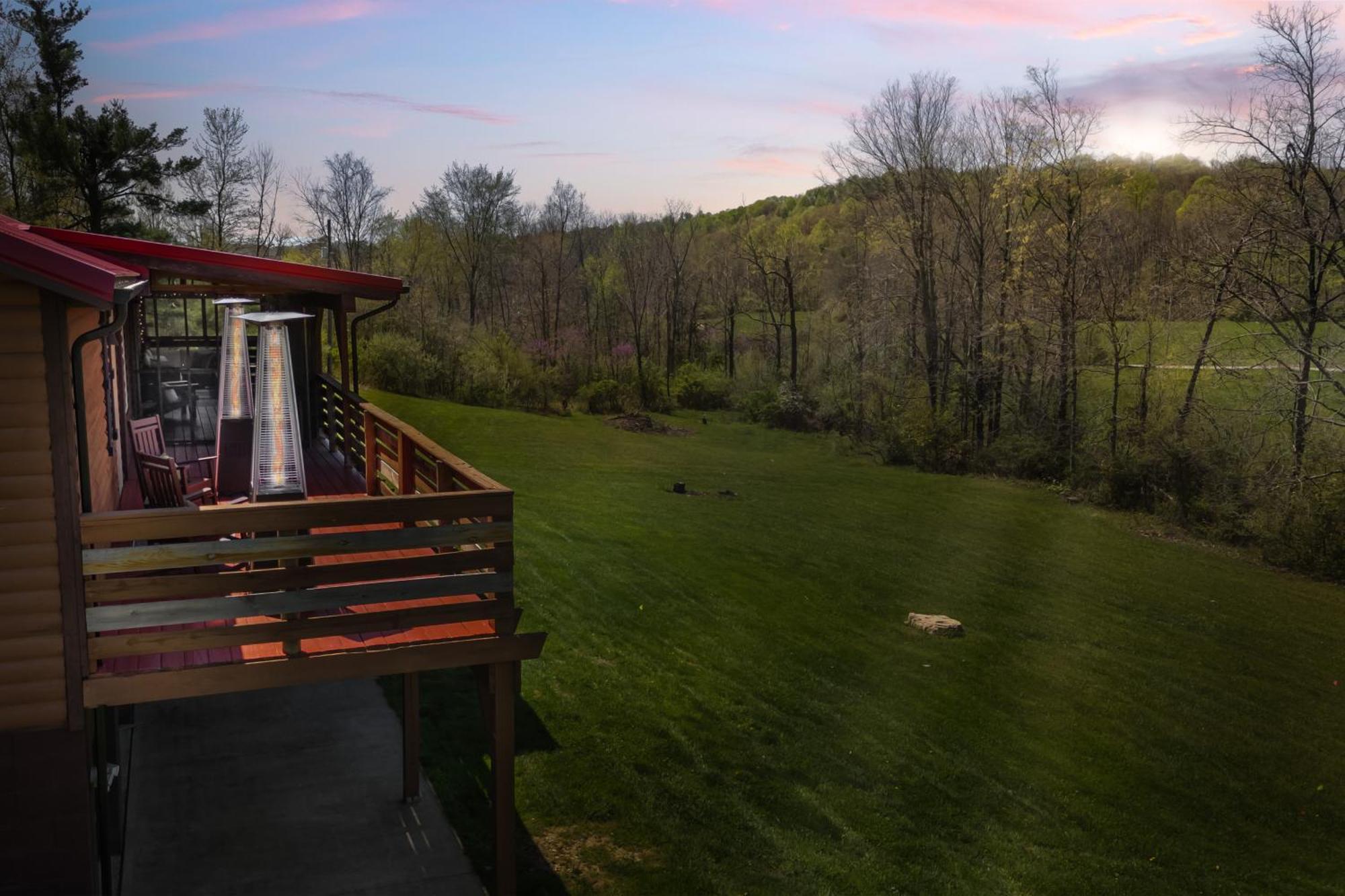 Spacious Cabin Near Hocking Hills And Caves With Hot Tub And Firepit Laurelville Luaran gambar