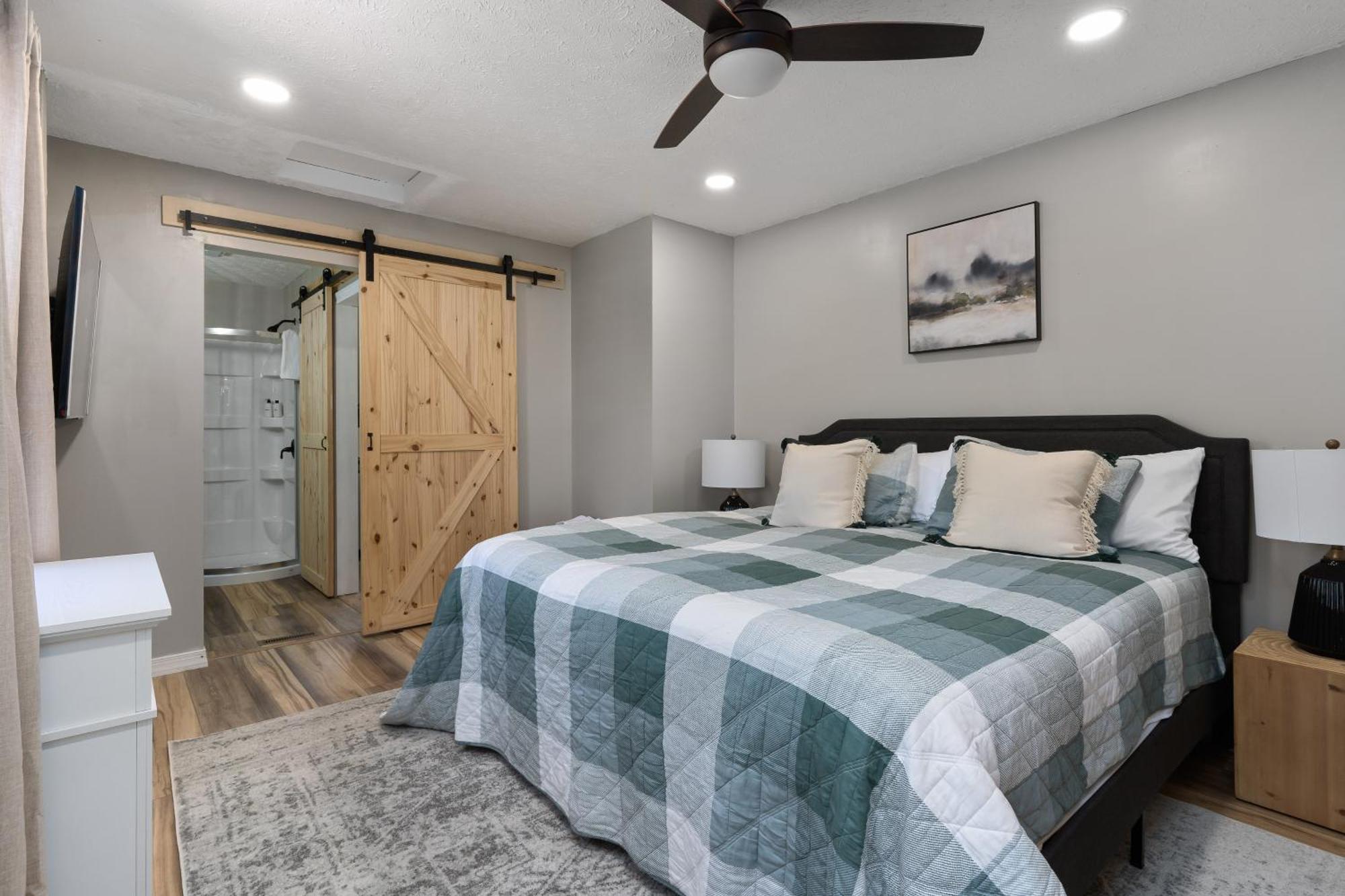 Spacious Cabin Near Hocking Hills And Caves With Hot Tub And Firepit Laurelville Luaran gambar