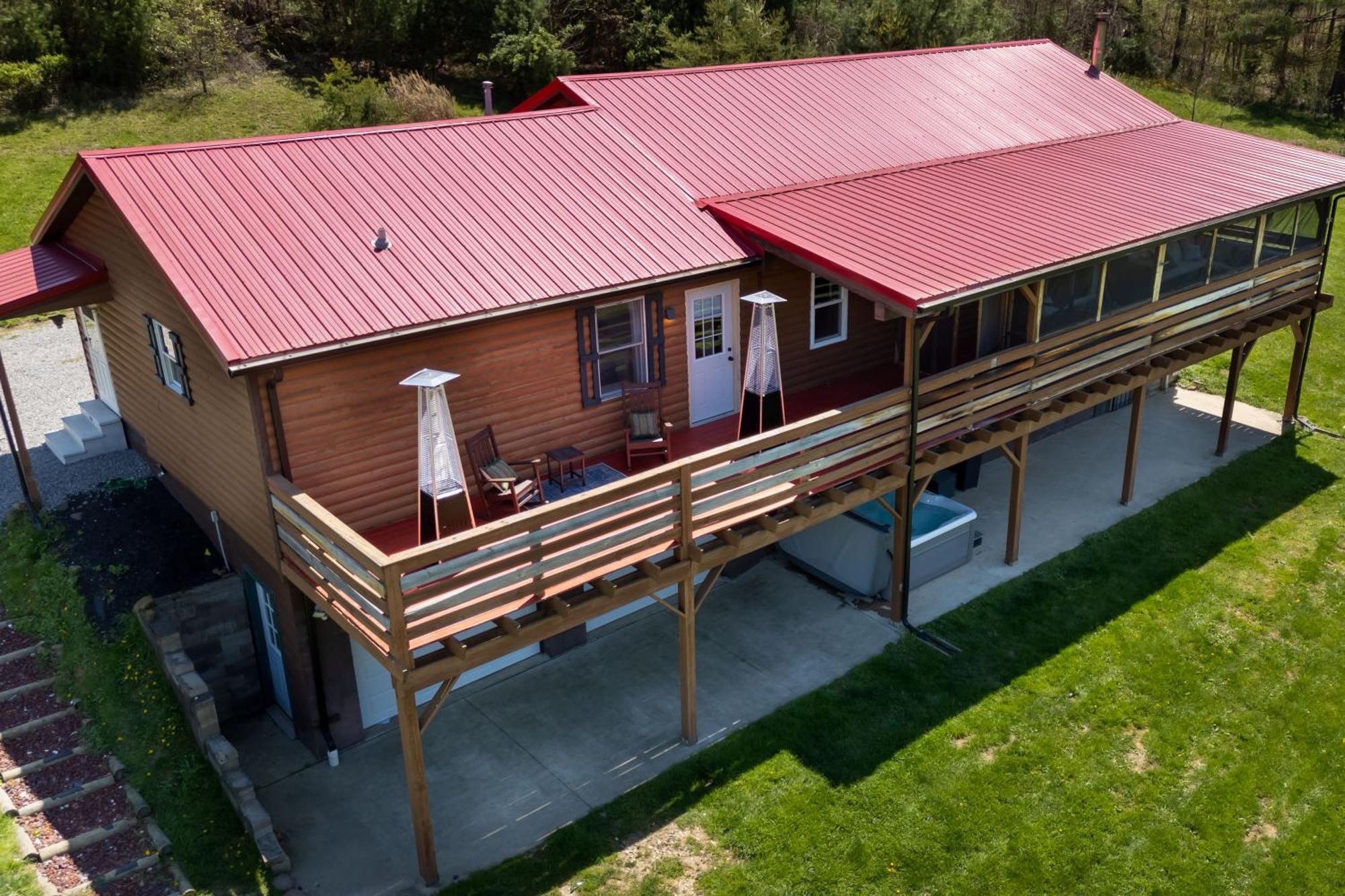 Spacious Cabin Near Hocking Hills And Caves With Hot Tub And Firepit Laurelville Luaran gambar