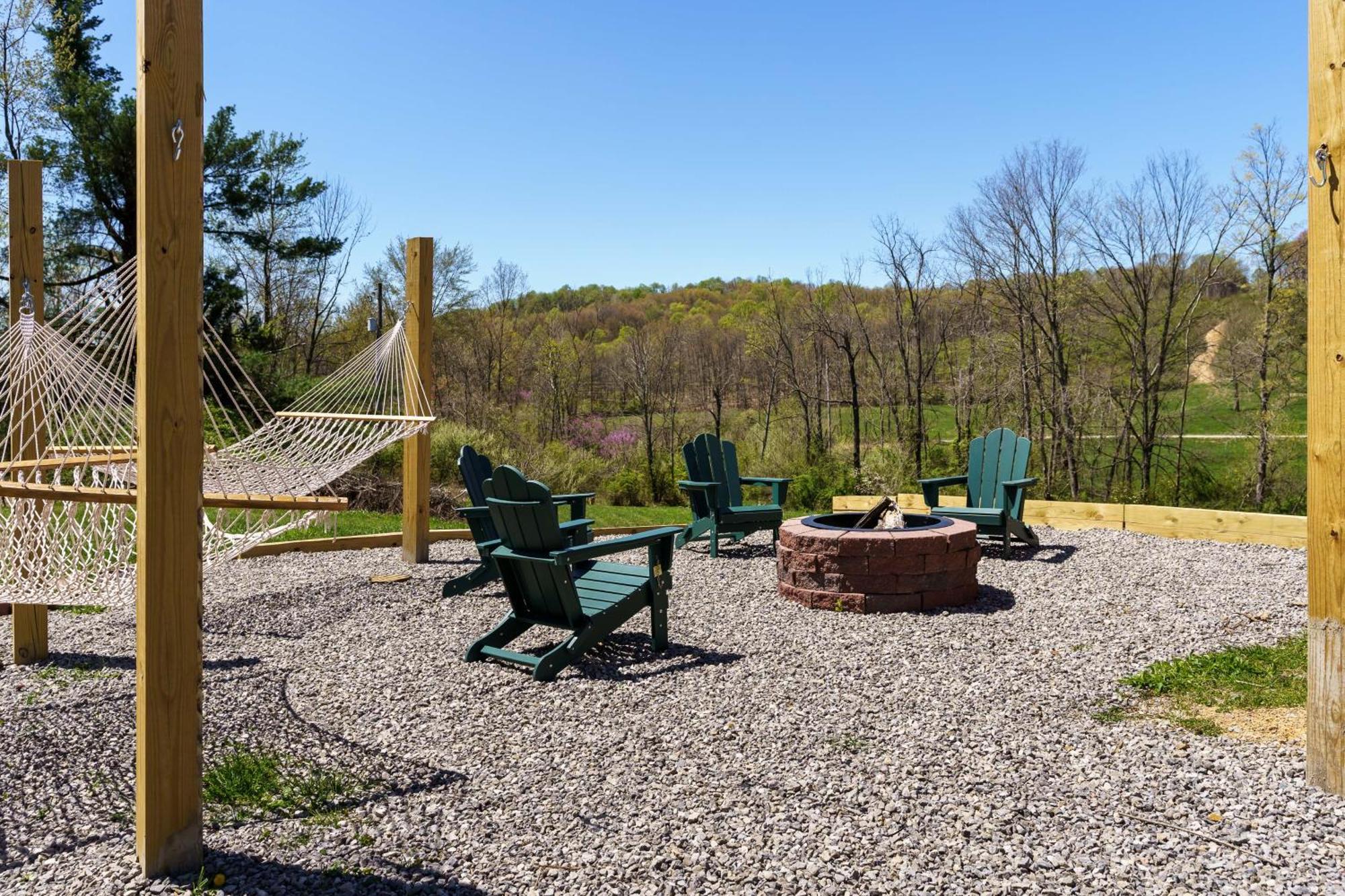 Spacious Cabin Near Hocking Hills And Caves With Hot Tub And Firepit Laurelville Luaran gambar